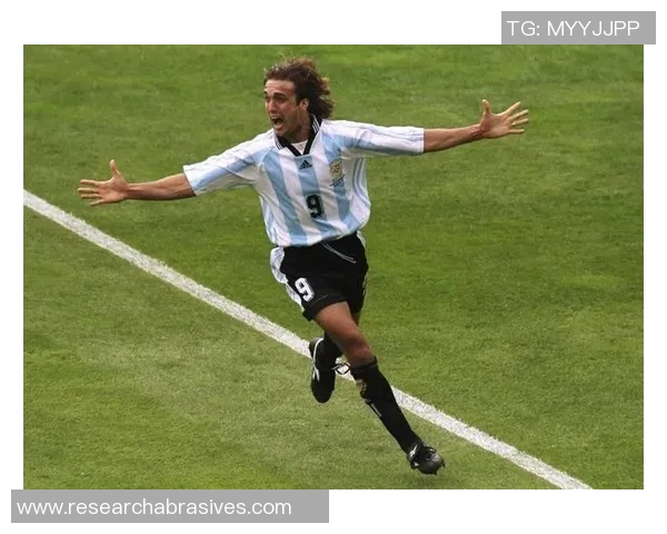 足球场上的传奇瞬间解说带你领略明星球员的风采与激情